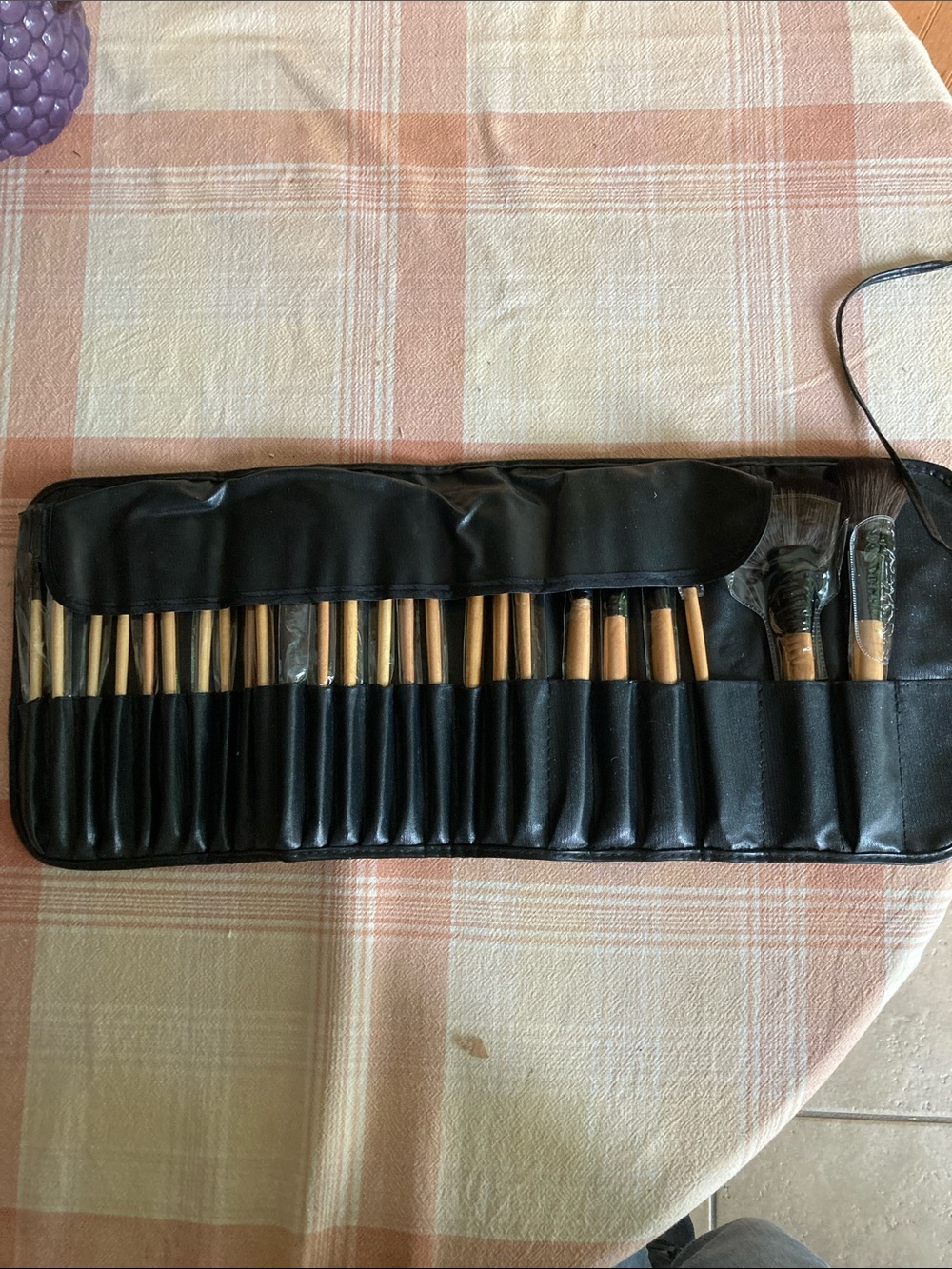 Black Roll-Up Makeup Brush Holder with 24 brushes